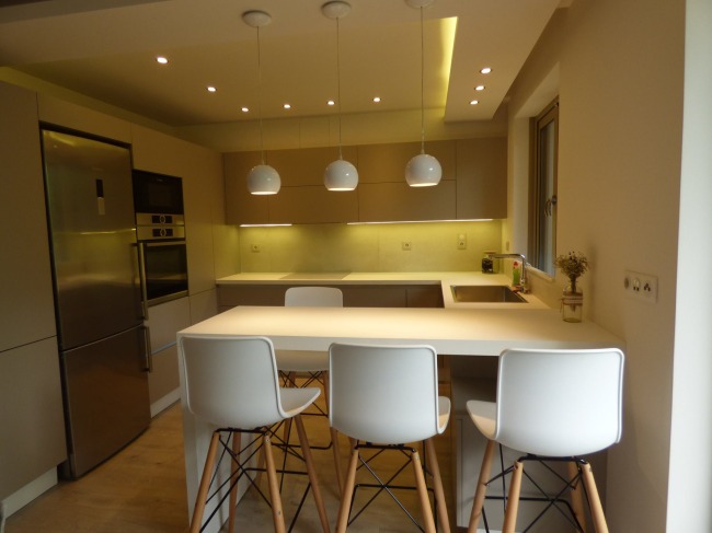 Κουζίνα -Μπάνια σε κατοικία στο Χαλάνδρι Συνολικού Κόστους 5.150€ + 2.000€